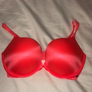 Victoria's Secret very sexy push-up bra